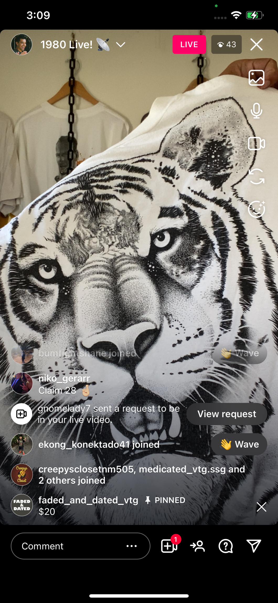 Vtg white Tiger shirt (secondhand)