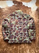 Load image into Gallery viewer, Vintage duck camo puffer jacket Sz L (Secondhand)